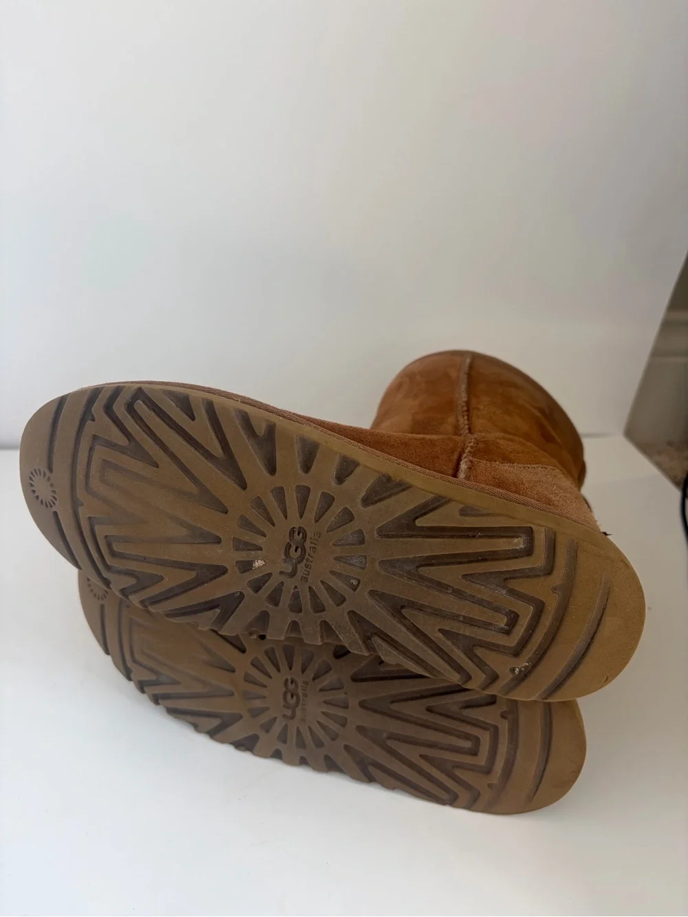 UGG Kids Classic Short Boots - Chestnut Brown Size 5
